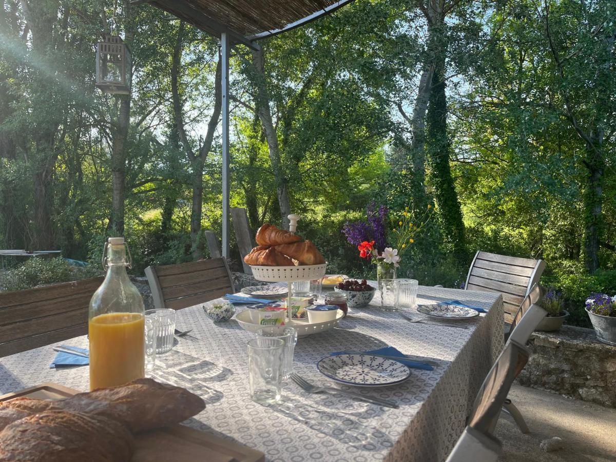 Bed and Breakfast Mas Lou Parpaioun Crestet Екстер'єр фото