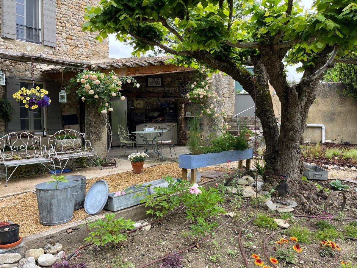 Bed and Breakfast Mas Lou Parpaioun Crestet Екстер'єр фото